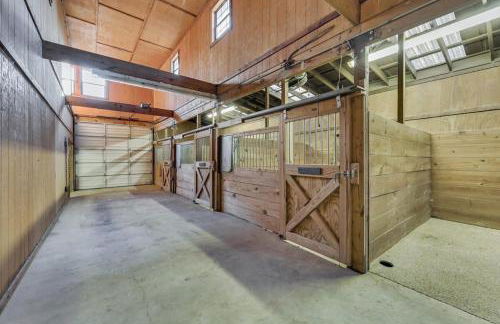 Spacious Ranch Style Home w Cinema Room - Foto 40