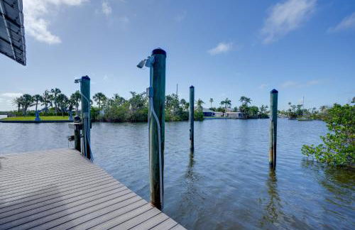 Bokeelia Island Oasis Waterfront, Private Dock! - Foto 2