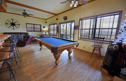 Over The Moon | Blairsville GA - Foto 24