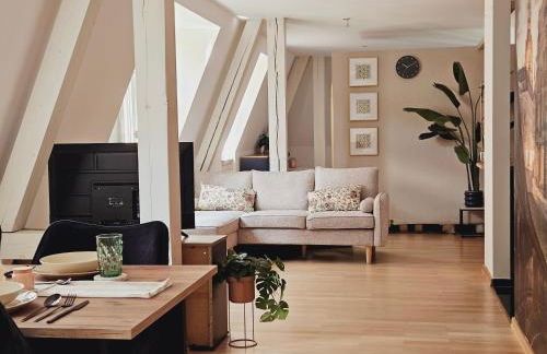 Elegantes Loft mit 2 Etagen im Königsviertel - Photo 1