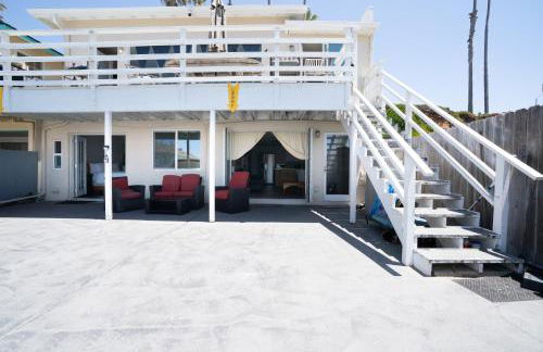 BEACHFRONT COTTAGE LOWER UNIT - Photo 5