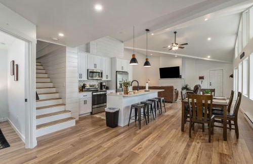 Welcome! 4 bedroom (6 bed) 3 bath River House - Foto 17