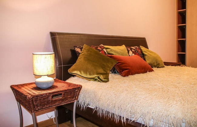 Great Apartment near Town Hall - Photo 4