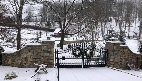 LUXURY!! Hot Tub, Pool Table, River & Petting zoo? - Foto 4