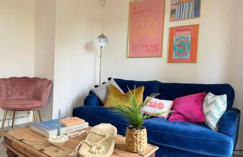 Artistic, Bright & Spacious 3 Bedroom Home - Foto 20