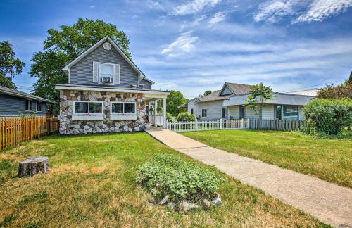 Elegant Stone Cottage Steps to Crystal Lake Beach - Foto 27