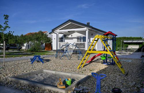 Holiday home Aprilis with pool, jacuzzi and sauna - Foto 10