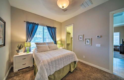 Hot Tub and Putting Green Home in Surprise - Foto 16