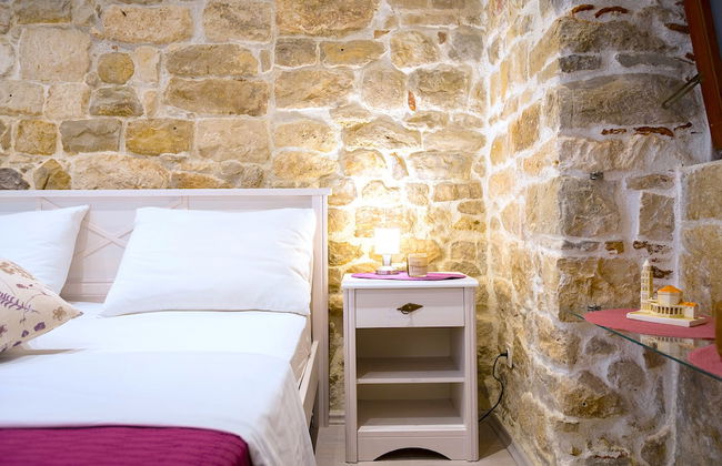 Gaius Aurelius Valerius - Photo 27