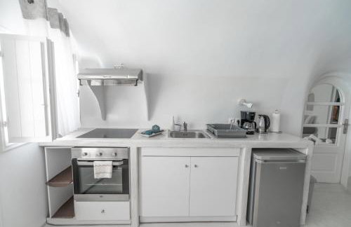 Fira-Cave-Sleeps 13-Parking-Pool-Pet Friendly - Photo 46