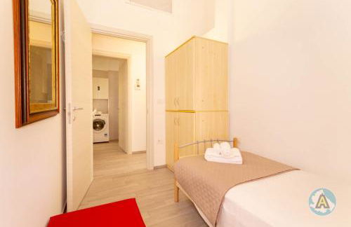 Piano terra sul lungomare con parcheggio - Foto 5