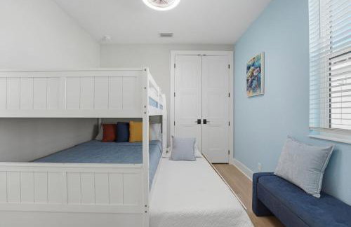 New Listing Discounts! Canal Home-Heated Pool, Game Room, Tesla Charger, & More - Foto 45