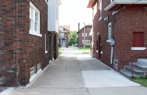 Near Downtown Midtown and Corktown - Photo 8