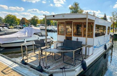 Hausboot in Berlin, festliegend im Yachthafen Schmöckwitz, mit Heizung - Photo 1