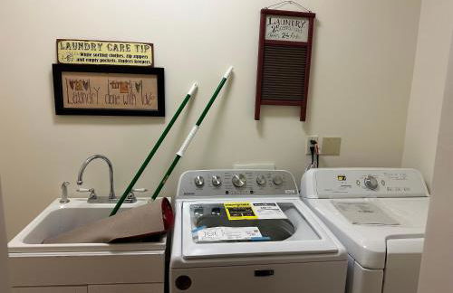 Luxury Mountain Retreat with views, fire pit, and creek - Foto 30