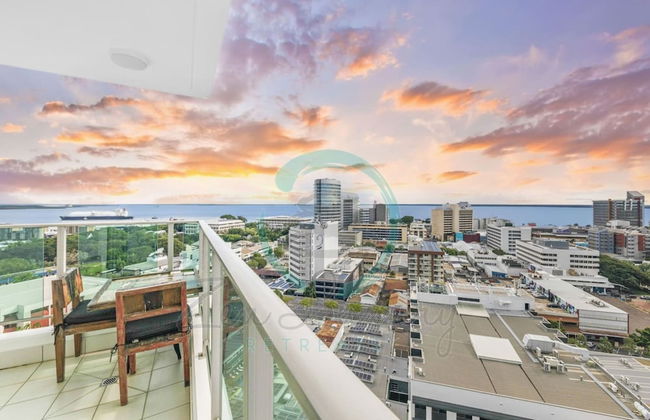 Coastal Magnificence Pool Workspace Parking - Photo 19