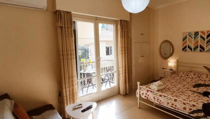 Next to Metro! Bright Apartment with Fully Equipped Kitchen - Foto 4