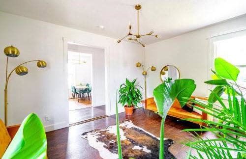 Jungle House Chillicothe Sleeps 24 Downtown Ohio Free Parking - Walk to Historic District - 5BR Luxury Home - Pet Friendly - King Beds - Over 5,800 Five Star Stays - Foto 54