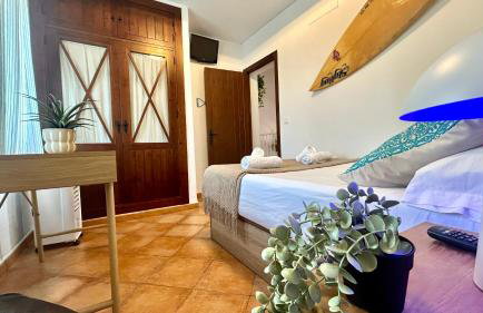GATU Villa Lurberri, piscina privada, Parking, jardines -Mayores de 25 años y familias " - Foto 9