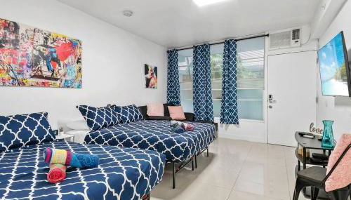 Escape 2 Beach, Ocean Dr Deco Apt with 2 Queen beds - Foto 2