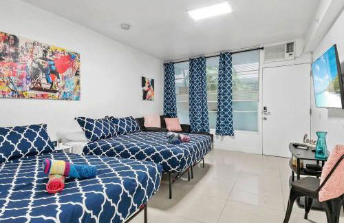 Escape 2 Beach, Ocean Dr Deco Apt with 2 Queen beds - Foto 2