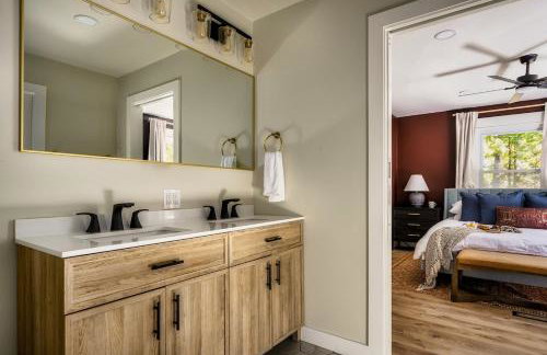 Keener Hollow Family Retreat Hot Tub Sauna Near Pigeon Forge - Photo 50