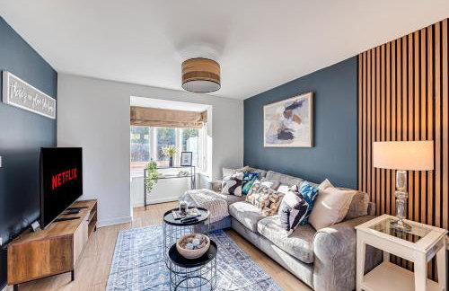 Hunsbury House - Excellent Location - Free Parking, Self-Check-In, SkyTV and Fast Wifi by Yoko Property - Foto 11