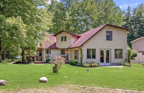 Impressive Dual Woods and Lake Homes That Sleep 32 - Foto 3