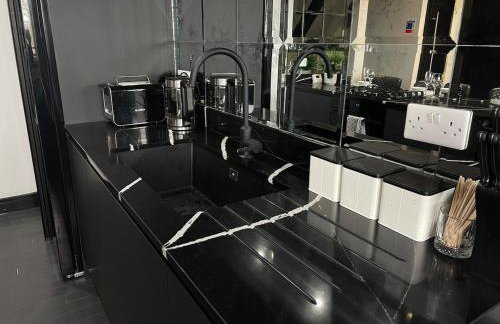 ResiLets - The Monopoly Apartment - Large 4 bedroom - Foto 21