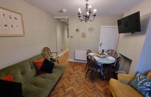 Cute Cottage in Egham Heathrow- 7 Guests 3 bedrooms - Foto 19