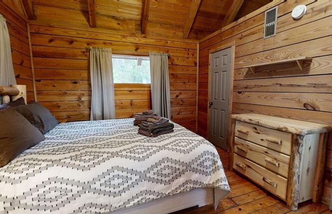Pop's Perch 2 Bedroom Cabin by RedAwning - Foto 6