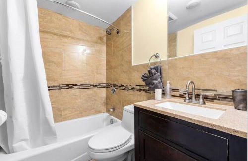 555-2 6BR Quincy - Spacious Apt near Perry Beach - Foto 36