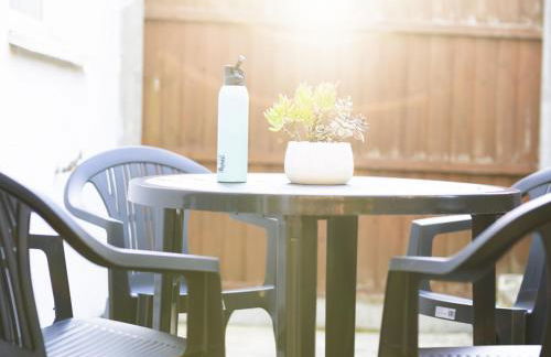 Spacious White House with parking, garden, Wi-Fi - Photo 41