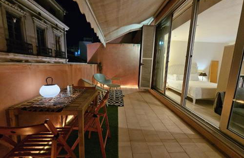 Big Terrace in private Loft on San Francisco street - Photo 12