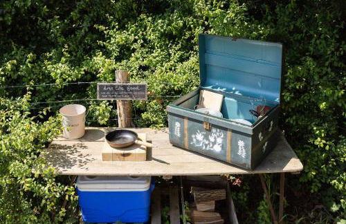 Harbour Ranch Hut - Rustic Countryside Escape - Photo 15