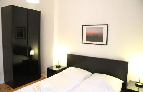 Nollendorf Apartments - 1 separate bedroom and 1 living room with sofa bed in Motzstraße - Foto 19