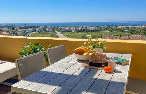 62 - Penthouse in Los Almendros with fantastic vie - Photo 10
