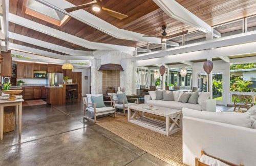 Stunning Lanikai Home just steps to the Ocean-Authentic Hawaiian Tropical Charm - Photo 10