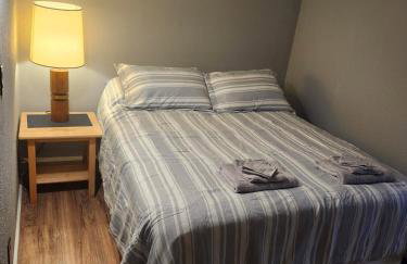 Central Apartment, Steps from the Park - Foto 11