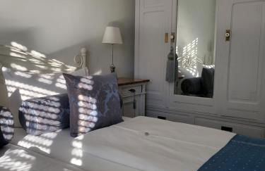 BALTHAZAR IPHOFEN, ohne Frühstück, nähe MARKTPLATZ, KNAUF GIPS KG und ConneKT, Weingut Wirsching, TV mirroring 55" Zoll, Wifi, mit Garten & Terrassen - Foto 7