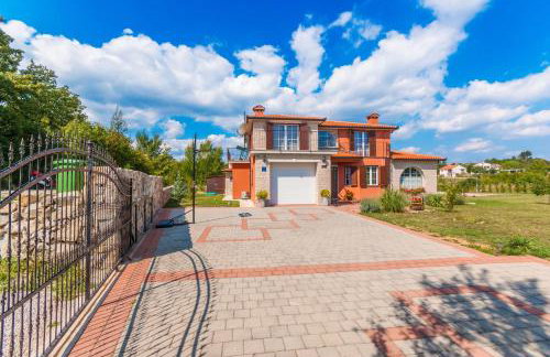 Villa Ivona, a luxurious villa minutes from the sea - Foto 41