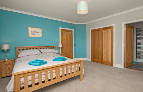 Quarter Acre House - Photo 10