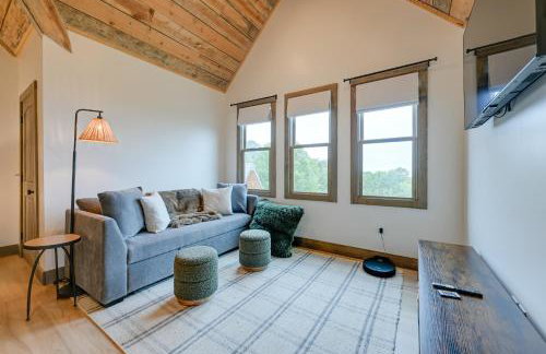 Blue Ridge Mountain-View Cabin with Hot Tub and Deck! - Foto 24