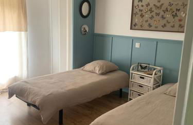 Maison des glycines au bord du Doubs - Photo 10