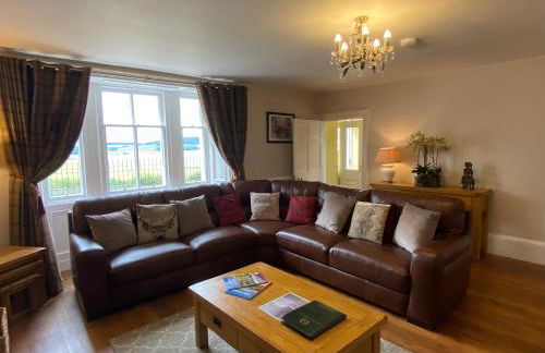 Balmeadowside Farmhouse with Hot Tub - Foto 17