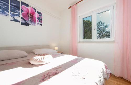 Holiday House Laetitia with pool - Foto 41