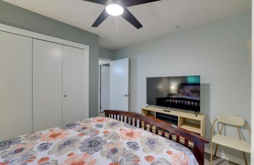 Hot Tub and Fire Pit Holiday Island Getaway! - Foto 19