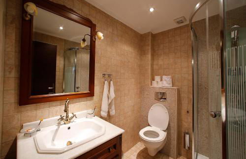 Nemesis Suites - Foto 72