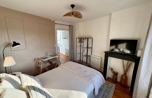 Suite Style Hôtel avec Balcon Vue Gare Netflix - Foto 17