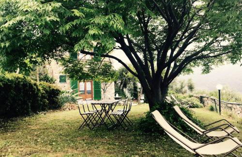 Panoramic Rural House With Garden - Photo 11